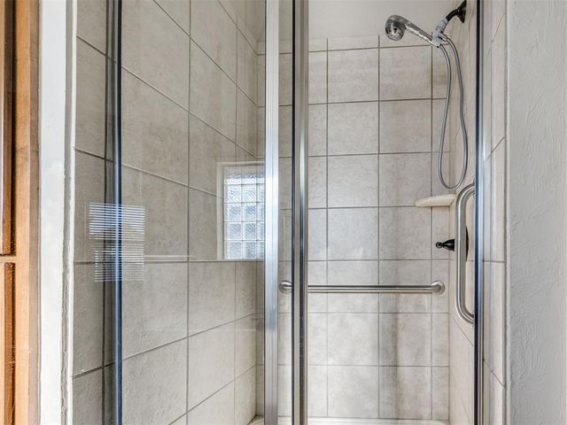 8713 NW 107th Street, Oklahoma City, OK 73162