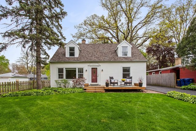 1324 Golf Avenue, Highland Park, IL 60035