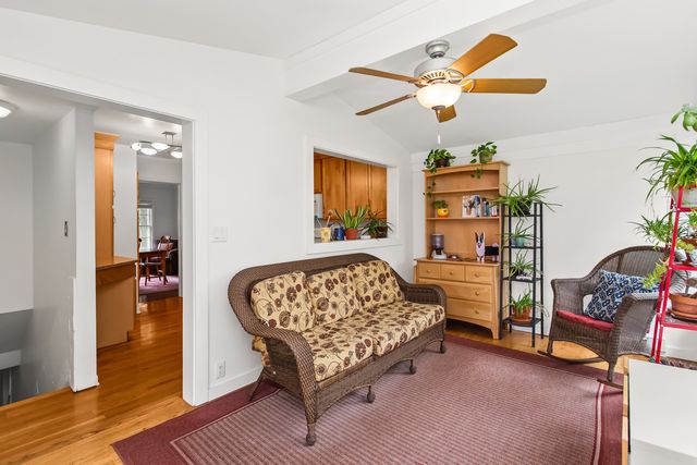 1324 Golf Avenue, Highland Park, IL 60035