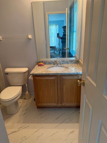 750 Majestic Drive, Algonquin, IL 60102