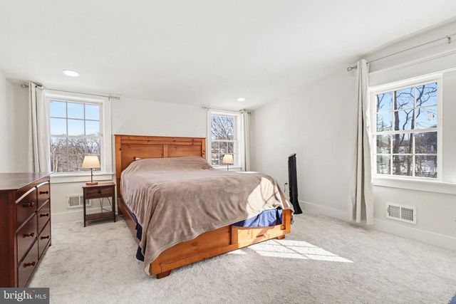 629 PARK HILL DR, Manheim, PA 17545