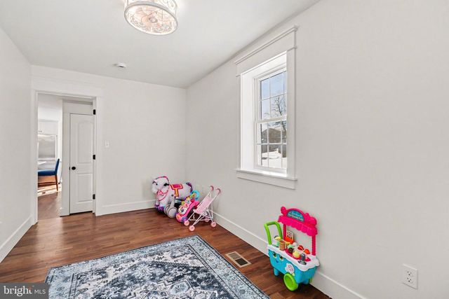 629 PARK HILL DR, Manheim, PA 17545