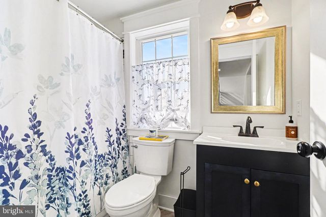 629 PARK HILL DR, Manheim, PA 17545