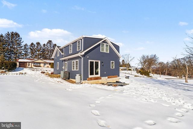 629 PARK HILL DR, Manheim, PA 17545