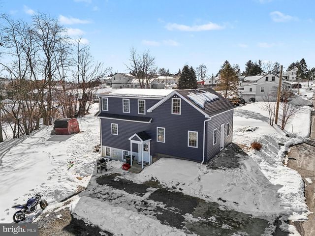 629 PARK HILL DR, Manheim, PA 17545