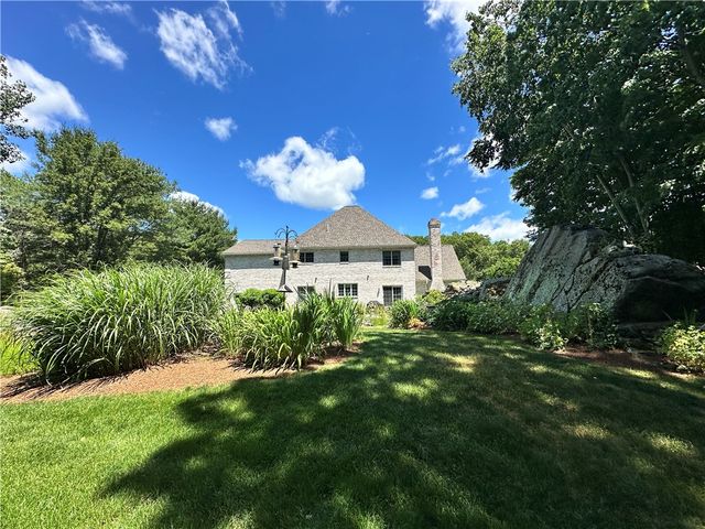 13 West Butterfly Way, Lincoln, RI 02865