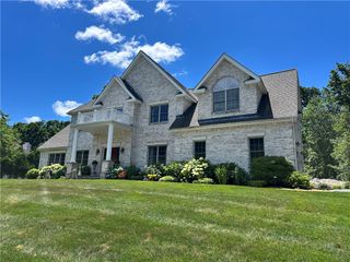 13 West Butterfly Way, Lincoln, RI 02865