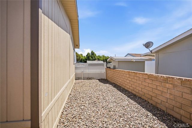 2140 Mentone 152, Mentone, CA 92359