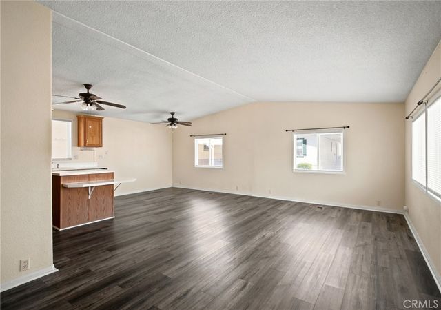 2140 Mentone 152, Mentone, CA 92359