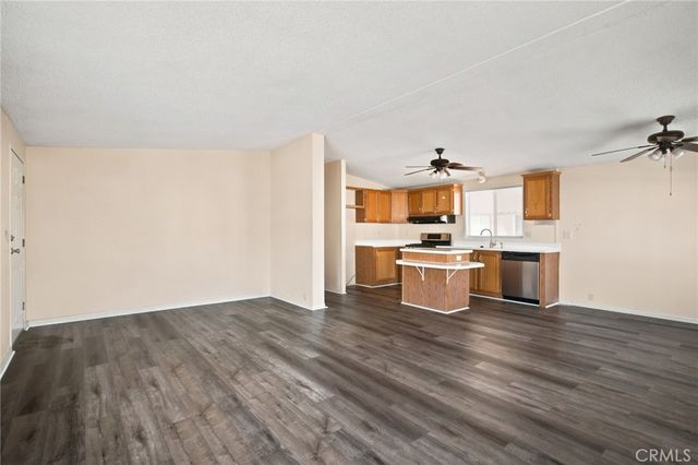 2140 Mentone 152, Mentone, CA 92359