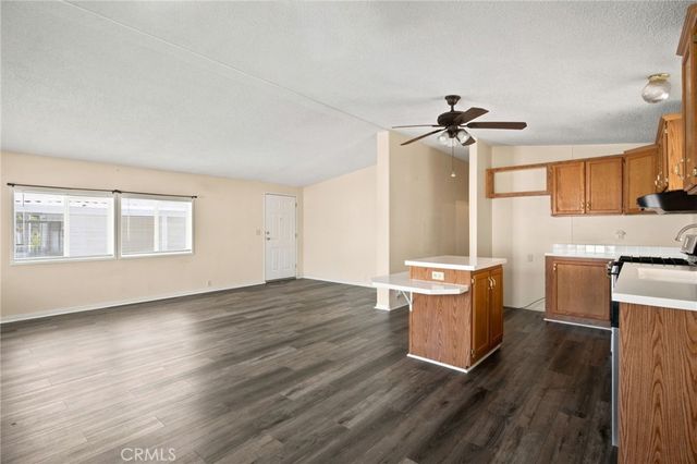 2140 Mentone 152, Mentone, CA 92359