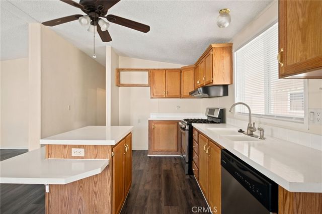 2140 Mentone 152, Mentone, CA 92359