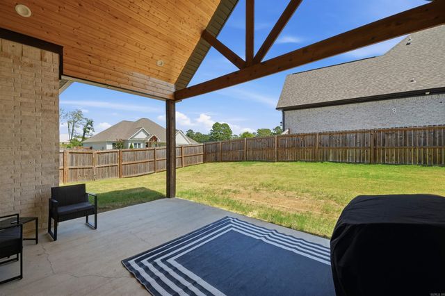 6070 Majestic Waters Drive, Benton, AR 72019