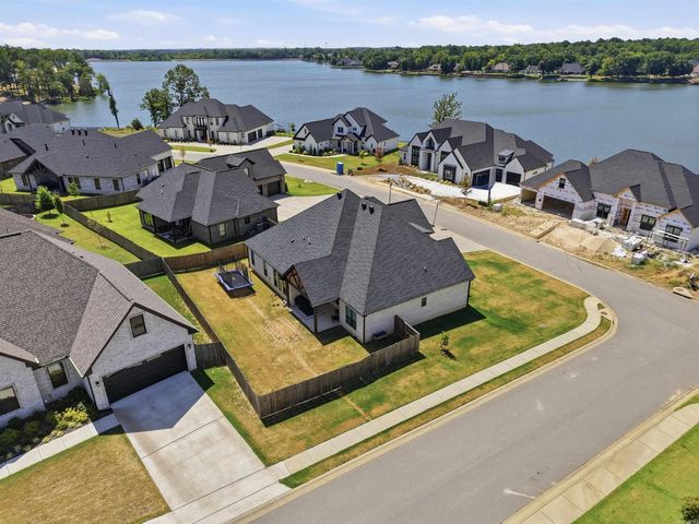 6070 Majestic Waters Drive, Benton, AR 72019