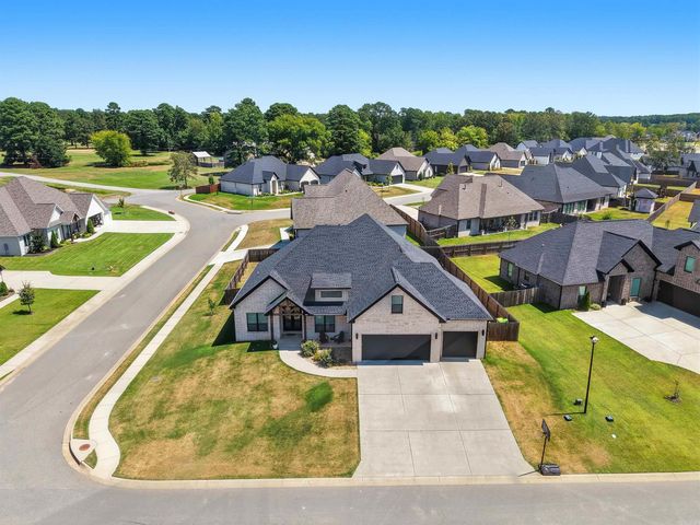 6070 Majestic Waters Drive, Benton, AR 72019