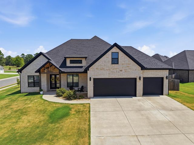6070 Majestic Waters Drive, Benton, AR 72019