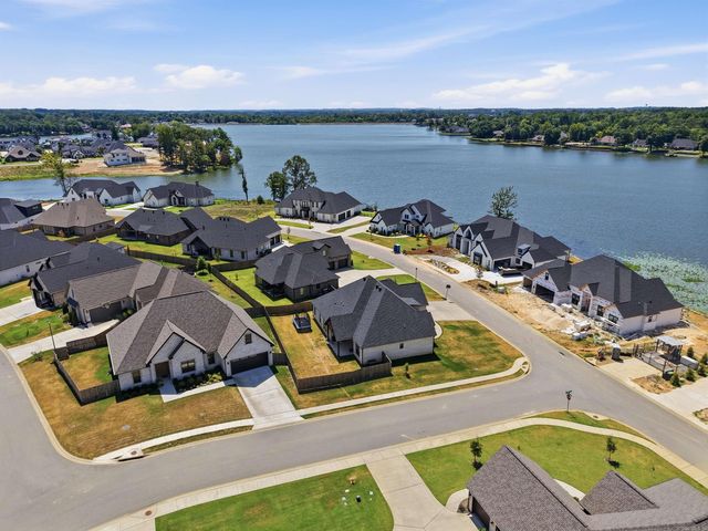 6070 Majestic Waters Drive, Benton, AR 72019
