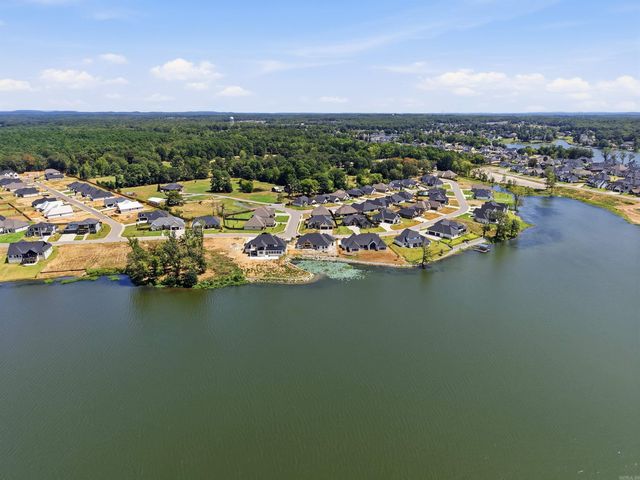 6070 Majestic Waters Drive, Benton, AR 72019