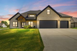 6070 Majestic Waters Drive, Benton, AR 72019