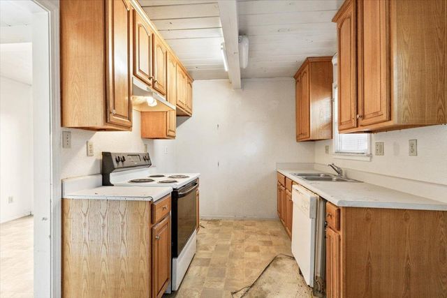 5441 71st St, Sacramento, CA 95820