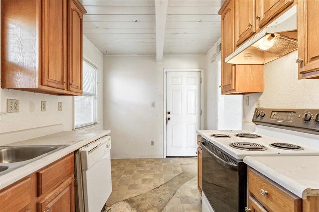 5441 71st St, Sacramento, CA 95820