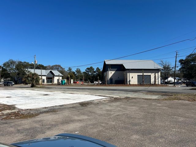 10 Carolyn Street, Hanahan, SC 29410