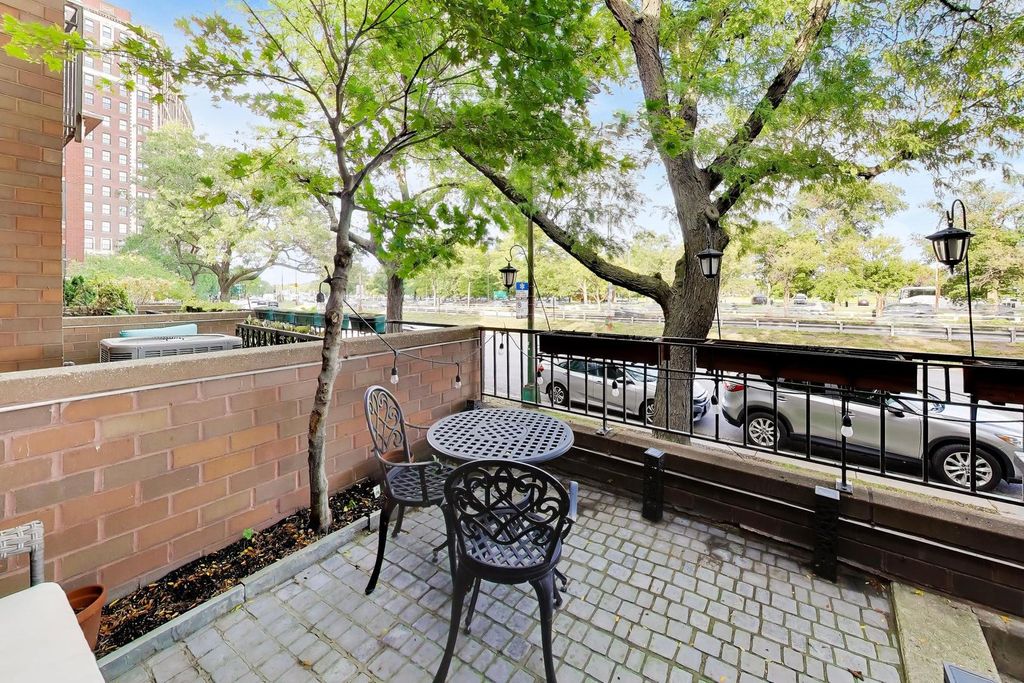 3700 N LAKE SHORE Drive 104, Chicago, IL 60613 — photo 3