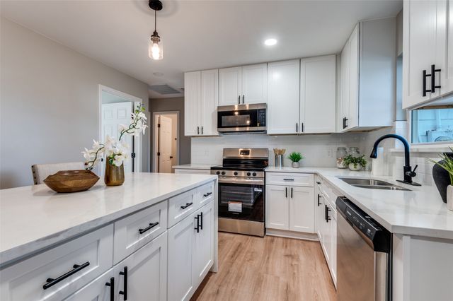 219 Wanda Drive, Irving, TX 75060