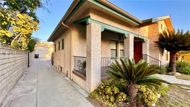 1122 N Isabel Street, Glendale, CA 91207