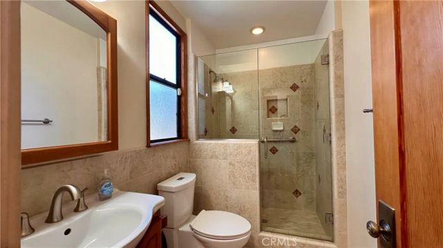 1122 N Isabel Street, Glendale, CA 91207