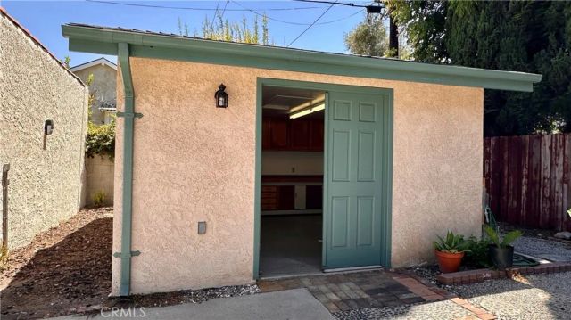 1122 N Isabel Street, Glendale, CA 91207