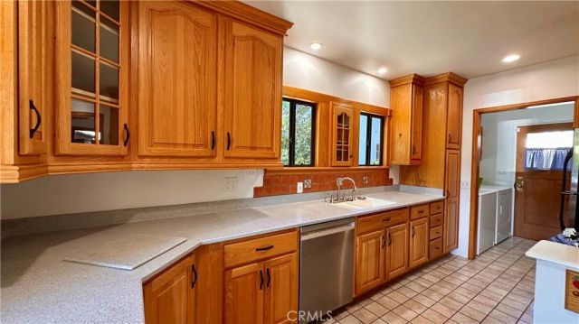 1122 N Isabel Street, Glendale, CA 91207