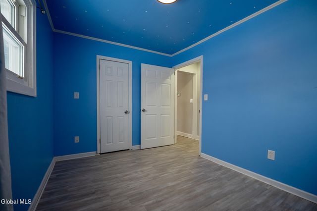 11 Rhode Island Avenue, East Greenbush, NY 12144