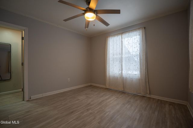 11 Rhode Island Avenue, East Greenbush, NY 12144