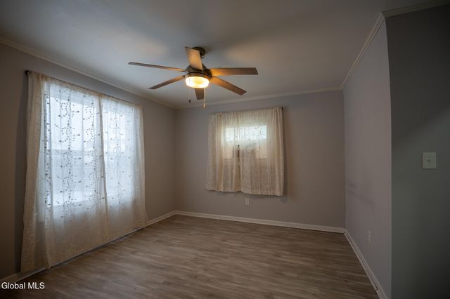 11 Rhode Island Avenue, East Greenbush, NY 12144