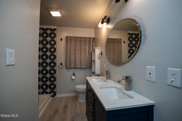 11 Rhode Island Avenue, East Greenbush, NY 12144