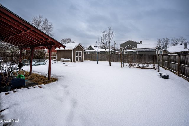 11 Rhode Island Avenue, East Greenbush, NY 12144