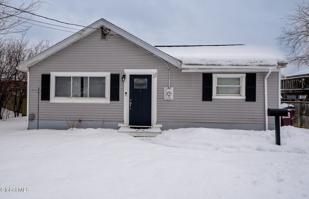 11 Rhode Island Avenue, East Greenbush, NY 12144