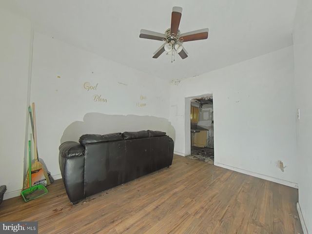 2423 N NEWKIRK ST, Philadelphia, PA 19132