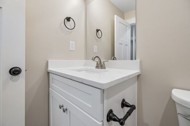 257 Old Babb Rd, Rocky Face, GA 30740