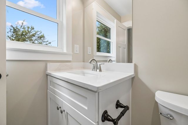 257 Old Babb Rd, Rocky Face, GA 30740