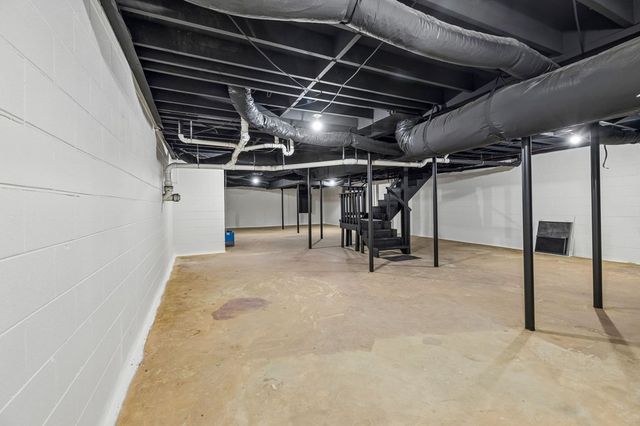 257 Old Babb Rd, Rocky Face, GA 30740