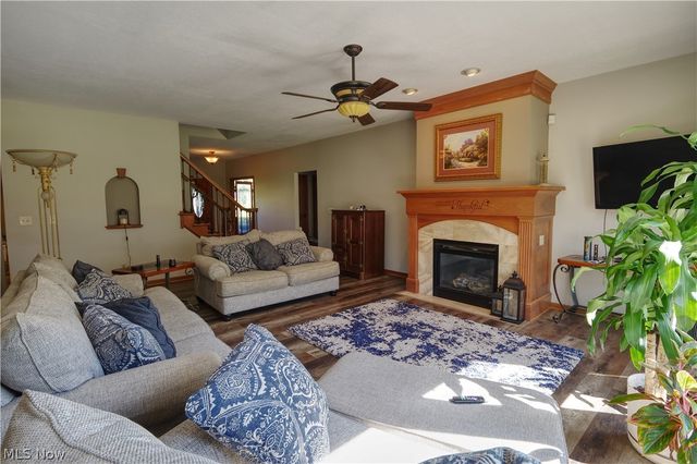 25785 Meadow Trail, Columbia Station, OH 44028
