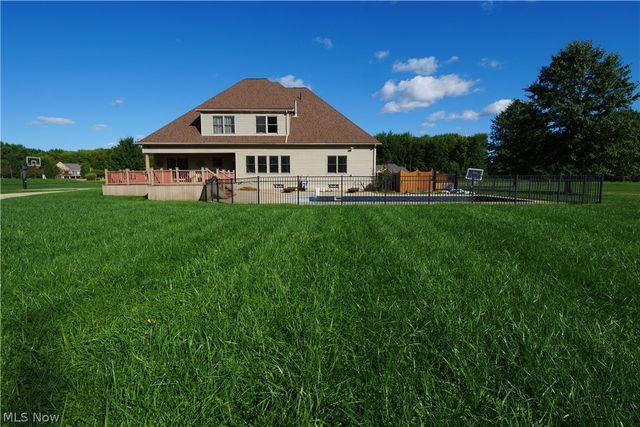 25785 Meadow Trail, Columbia Station, OH 44028
