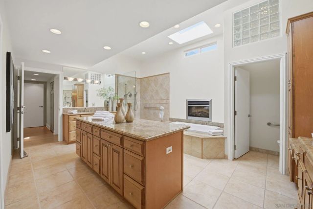 1821 Caminito Monrovia, La Jolla, CA 92037