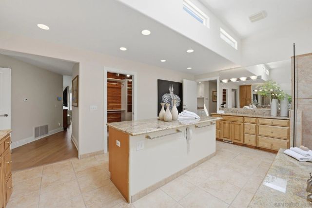 1821 Caminito Monrovia, La Jolla, CA 92037