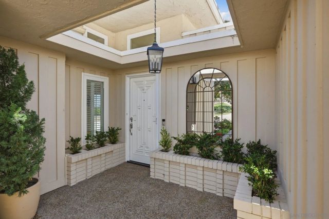 1821 Caminito Monrovia, La Jolla, CA 92037