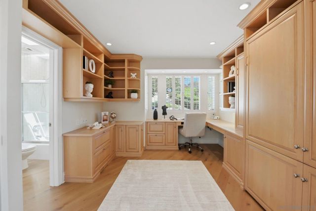 1821 Caminito Monrovia, La Jolla, CA 92037