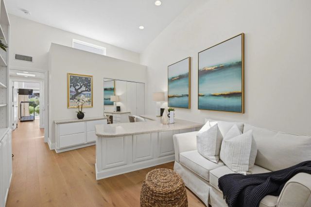 1821 Caminito Monrovia, La Jolla, CA 92037