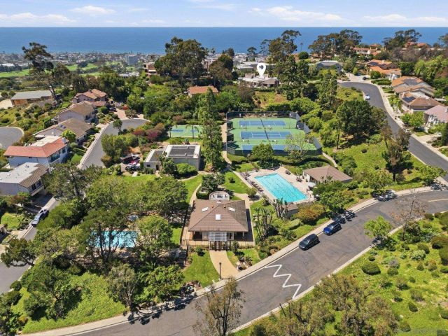 1821 Caminito Monrovia, La Jolla, CA 92037